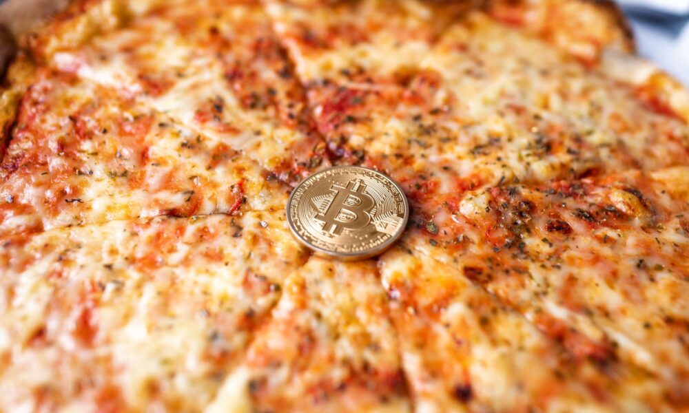 Bitcoin celebrates Pizza Day with US$70,000: from US$41 pizza to US$700 million fortune