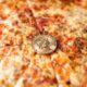 Bitcoin celebrates Pizza Day with US$70,000: from US$41 pizza to US$700 million fortune