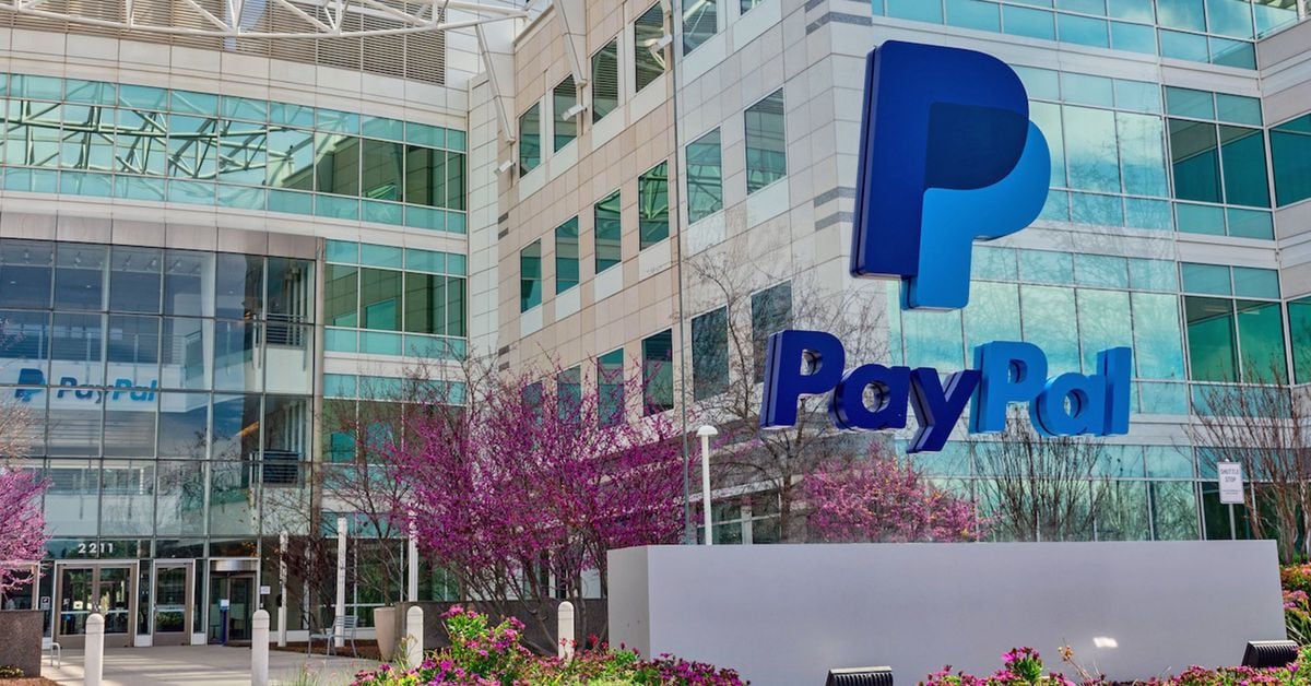 PayPal allows retail to play with PYUSD on Solana